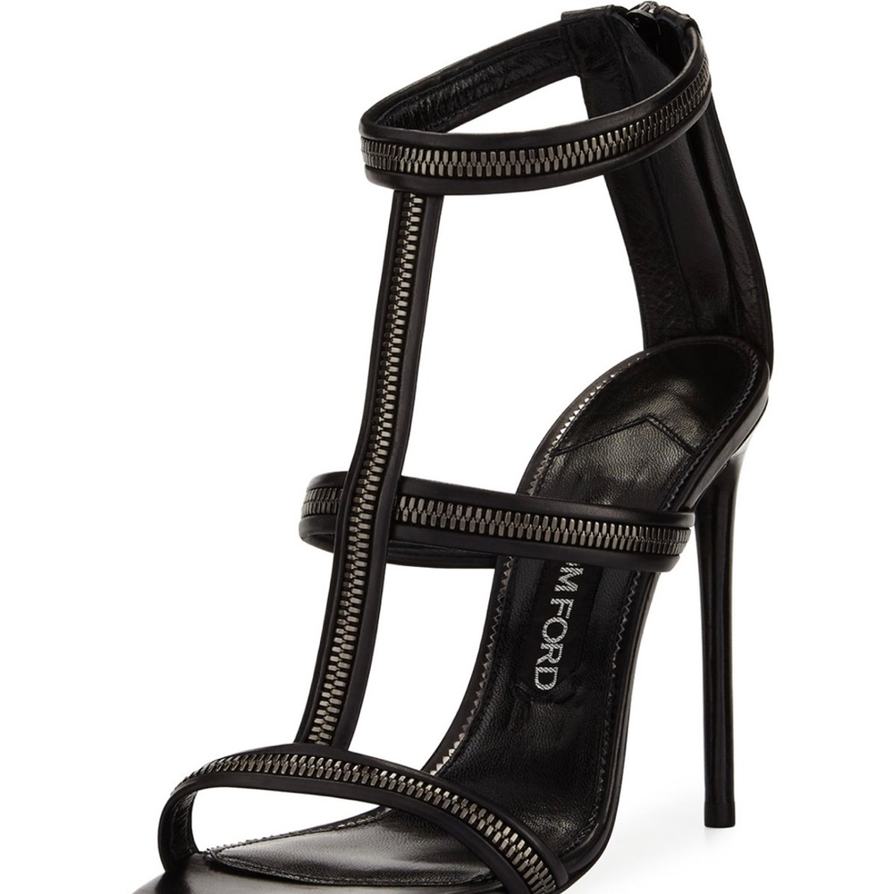 Zipper T-Strap 105mm Sandal, Black
Brand: TOM FORD